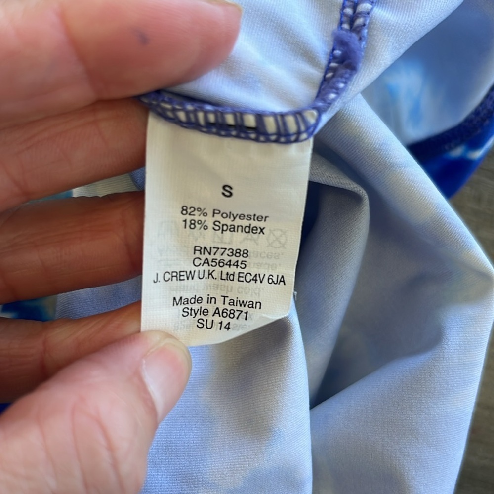 J. Crew Blue and White Graphic Fitted Tank rash guard. Size Small - Picture 4 of 5